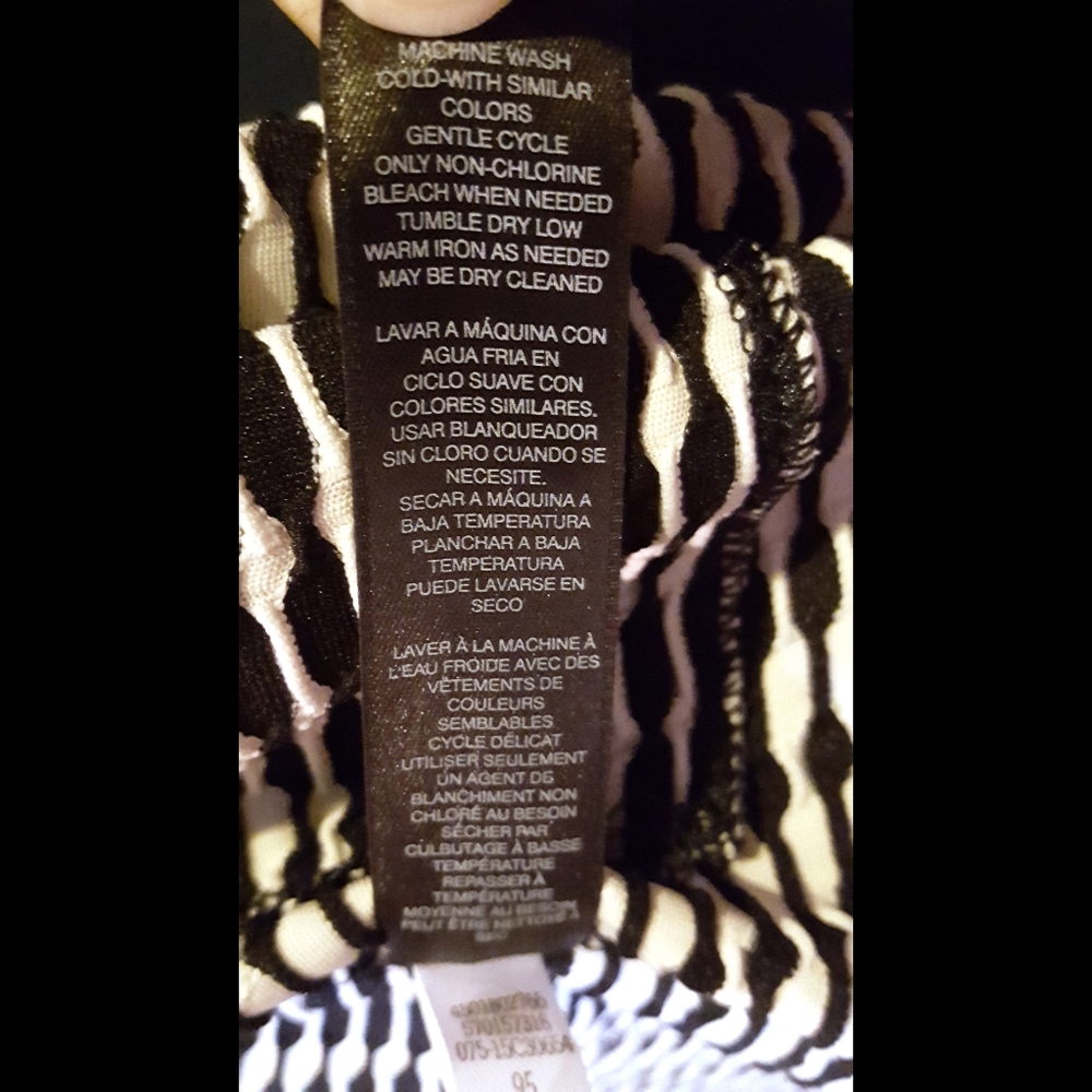 Chico's Geometric Lightweight Jacket - image 8